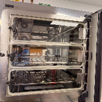 Thermo Scientific Vios 160i Double Stack C02 Incubator image 2